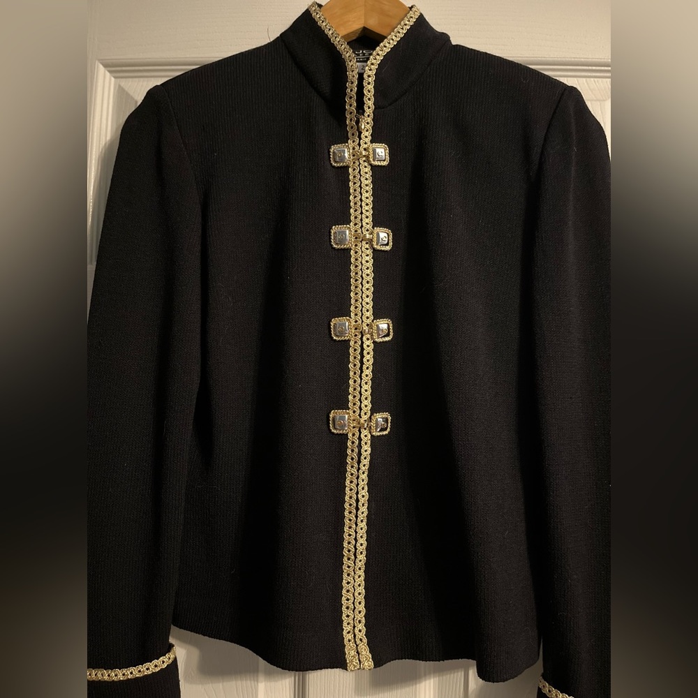 St. John size 2 knit blazer